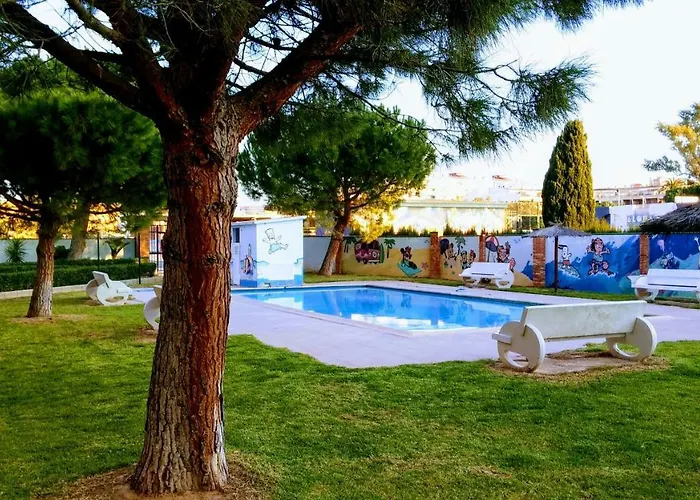 Apartamento Con Preciosas Vistas Al Mar,WIFI y piscina de temporada